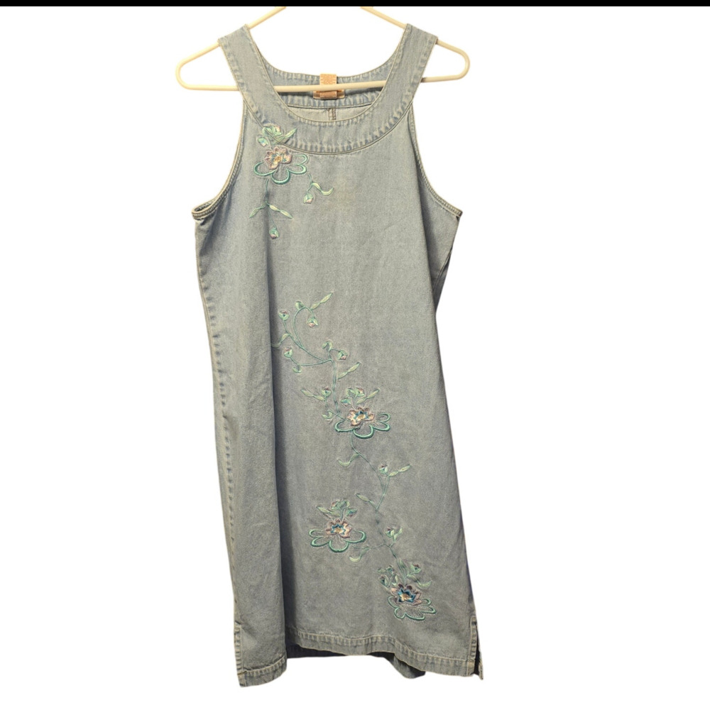 Expressions denim embroidered floral dress country SIZE MEDIUM